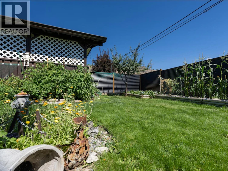 411 Gertrude Street, Midway, BC, V0H 1M0 - 5