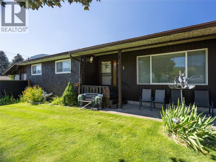 411 Gertrude Street, Midway, BC, V0H 1M0 - 4