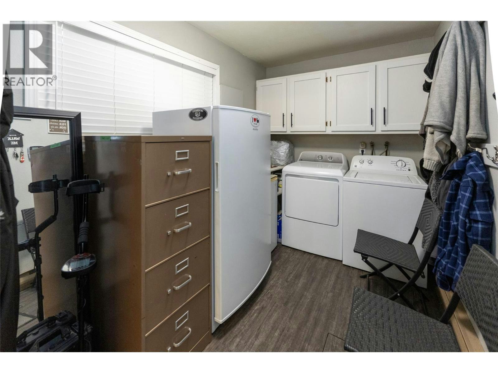 411 Gertrude Street, Midway, BC, V0H 1M0 - 21