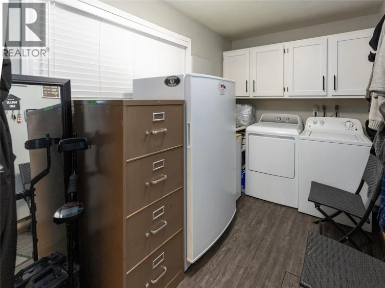 411 Gertrude Street, Midway, BC, V0H 1M0 - 21