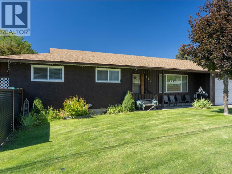 411 Gertrude Street, Midway, BC, V0H 1M0 - 2