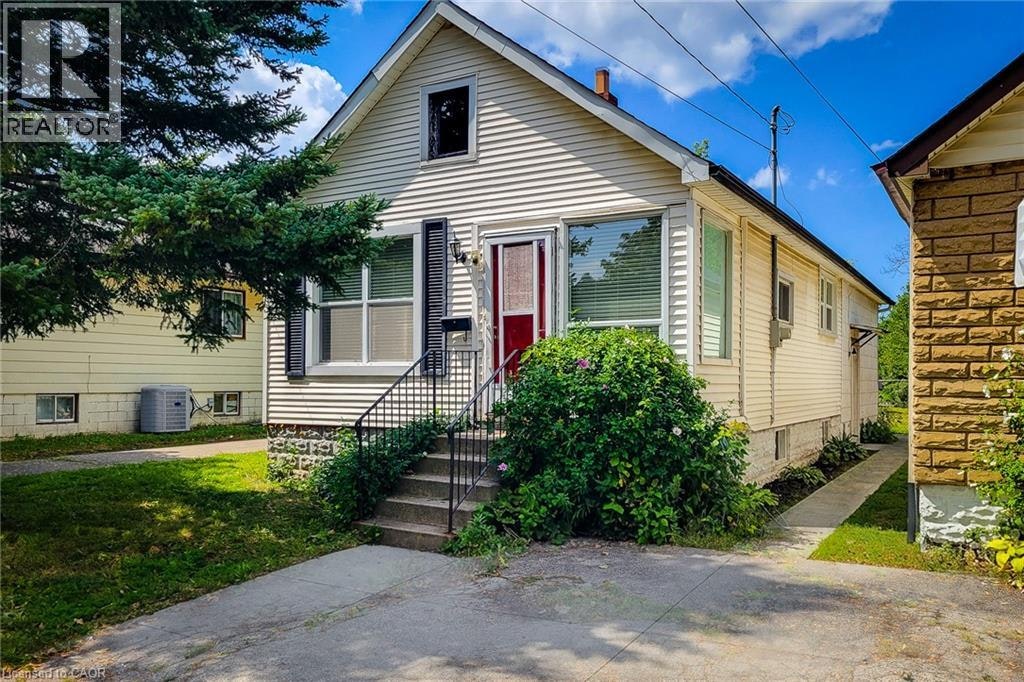 224 8th Street EAST, Hamilton, ON, L9A 3L8