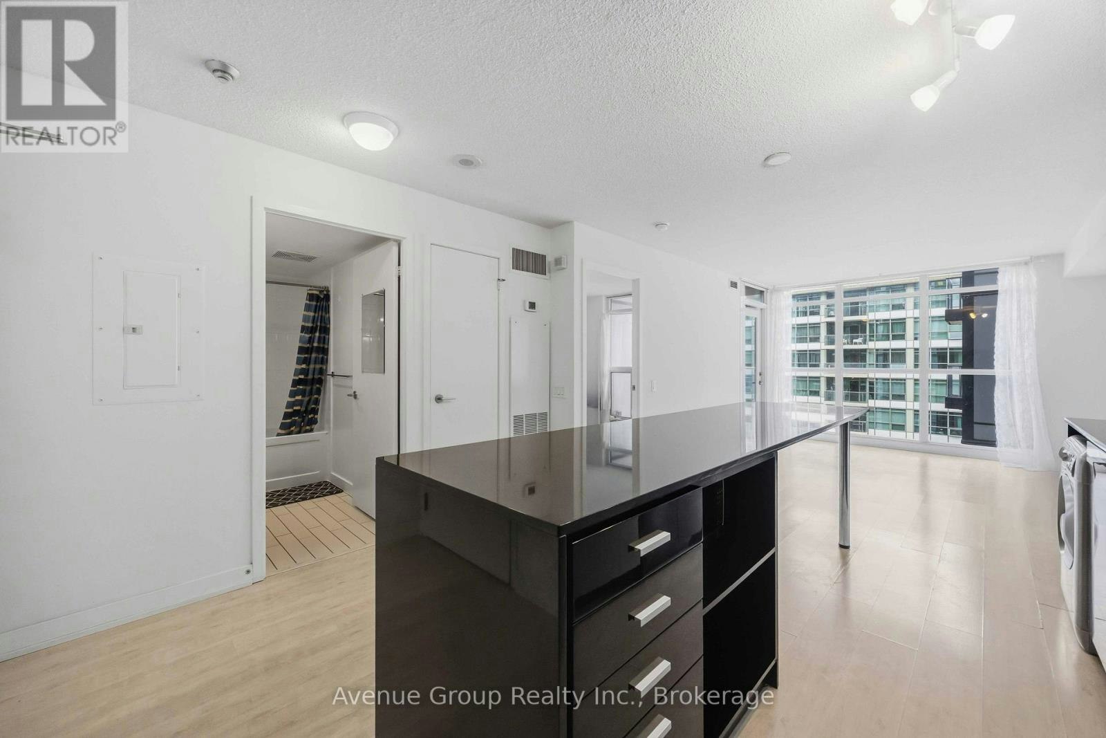 1116-19 Singer Court, Toronto, ON, M2K 0B2 - 3