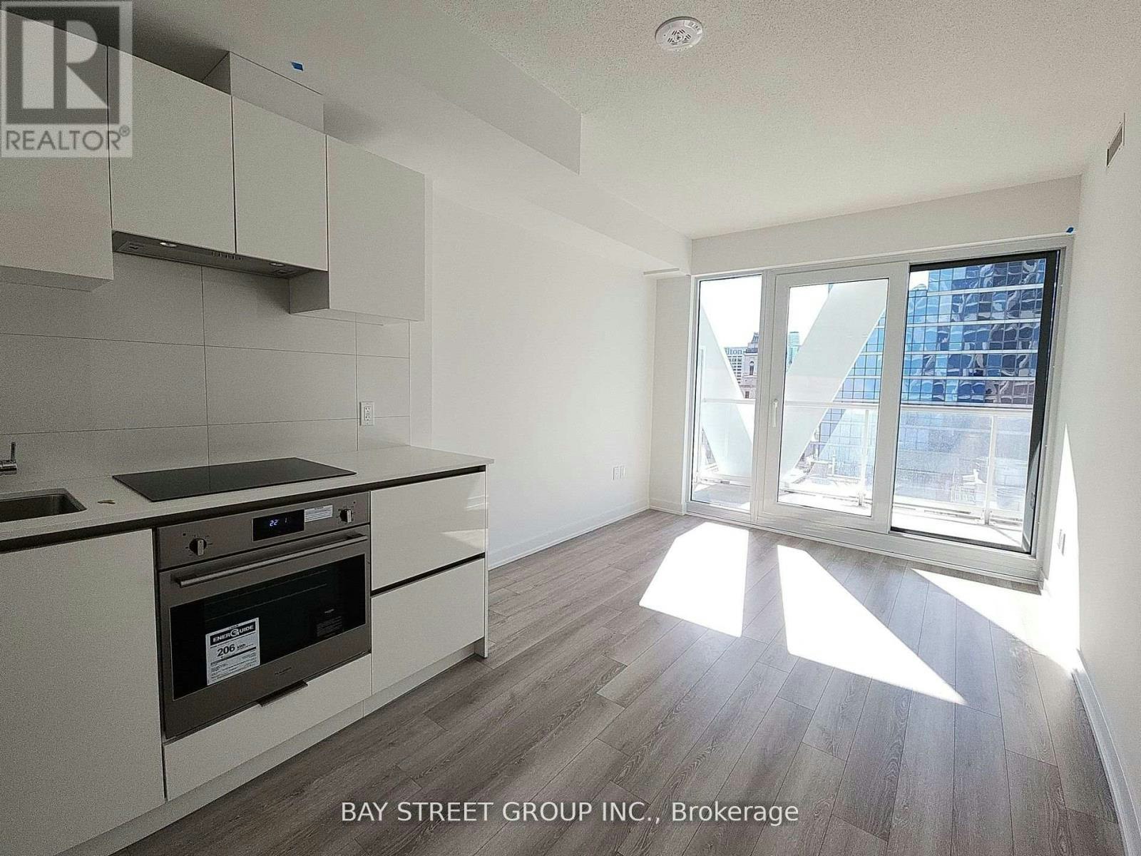 1915-230 Simcoe Street, Toronto, ON, M5T 0G7 - 4