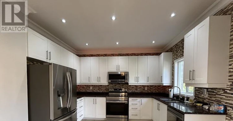 59 Trish Drive, Richmond Hill, ON, L4E 5C4 - 9