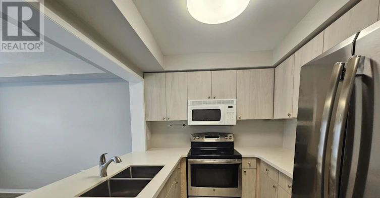 9 Lucena Crescent, Vaughan, ON, L6A 2W6 - 4