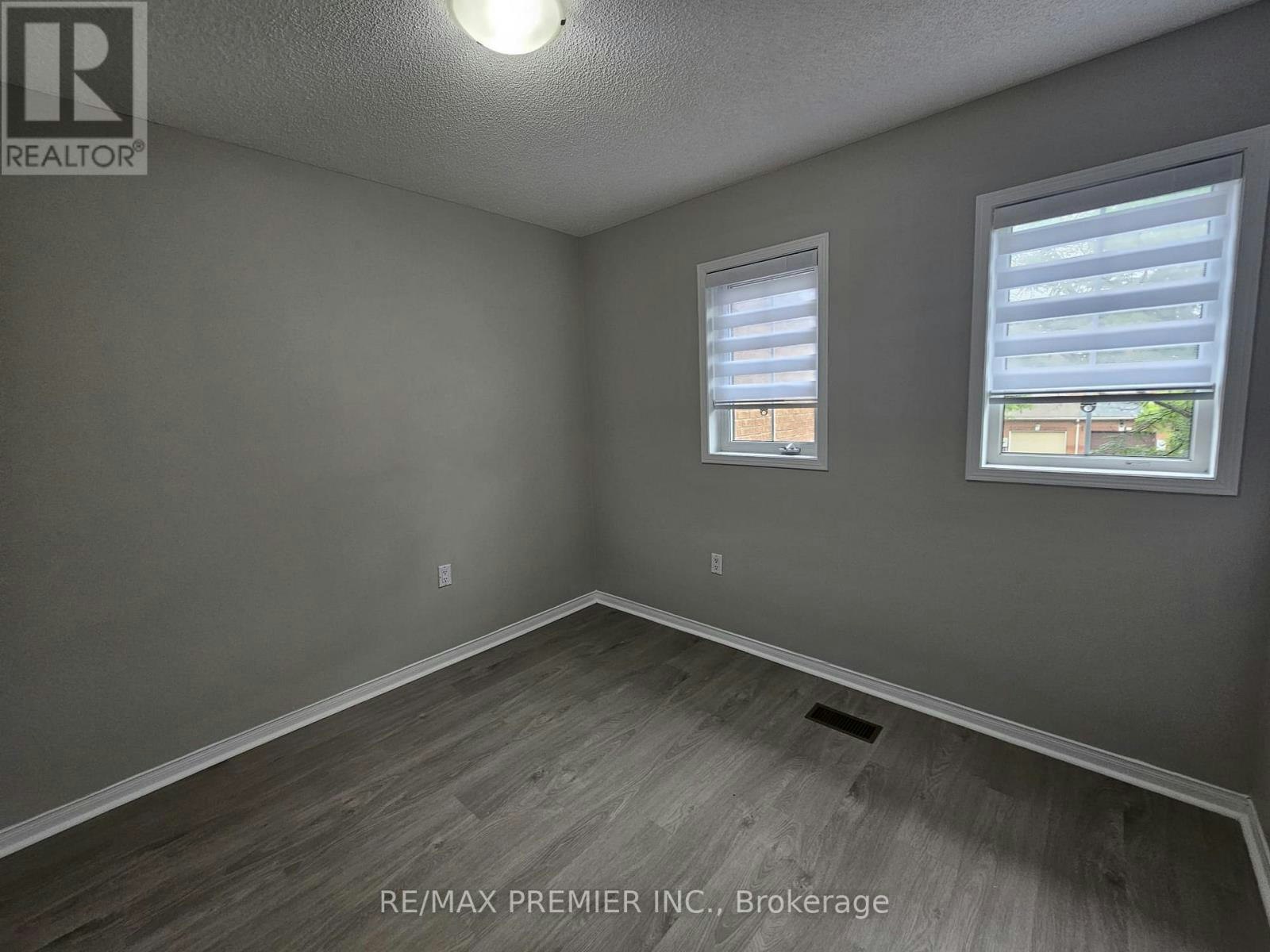9 Lucena Crescent, Vaughan, ON, L6A 2W6 - 16