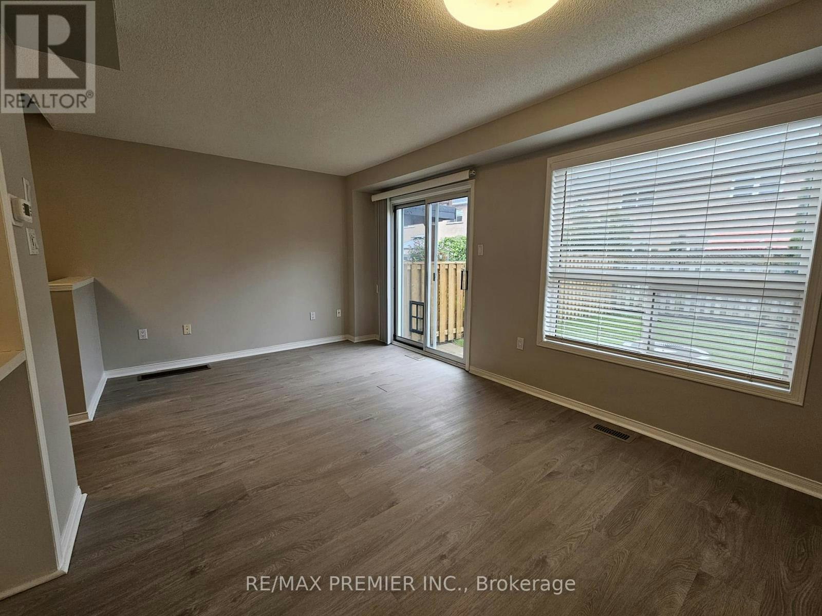 9 Lucena Crescent, Vaughan, ON, L6A 2W6 - 8