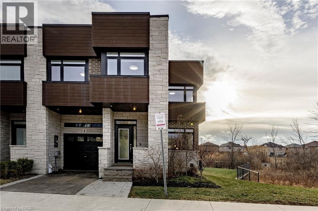 1-35 Midhurst Heights, Hamilton, ON, L8J 0K9