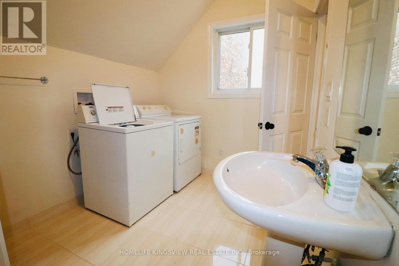 A-647 Talbot Street, St. Thomas, ON, N5P 1C9 - 9