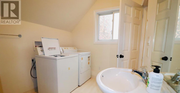 A-647 Talbot Street, St. Thomas, ON, N5P 1C9 - 9