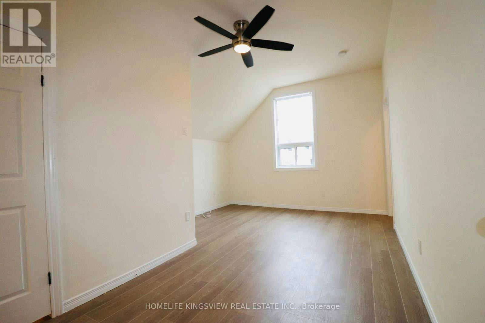 A-647 Talbot Street, St. Thomas, ON, N5P 1C9 - 11