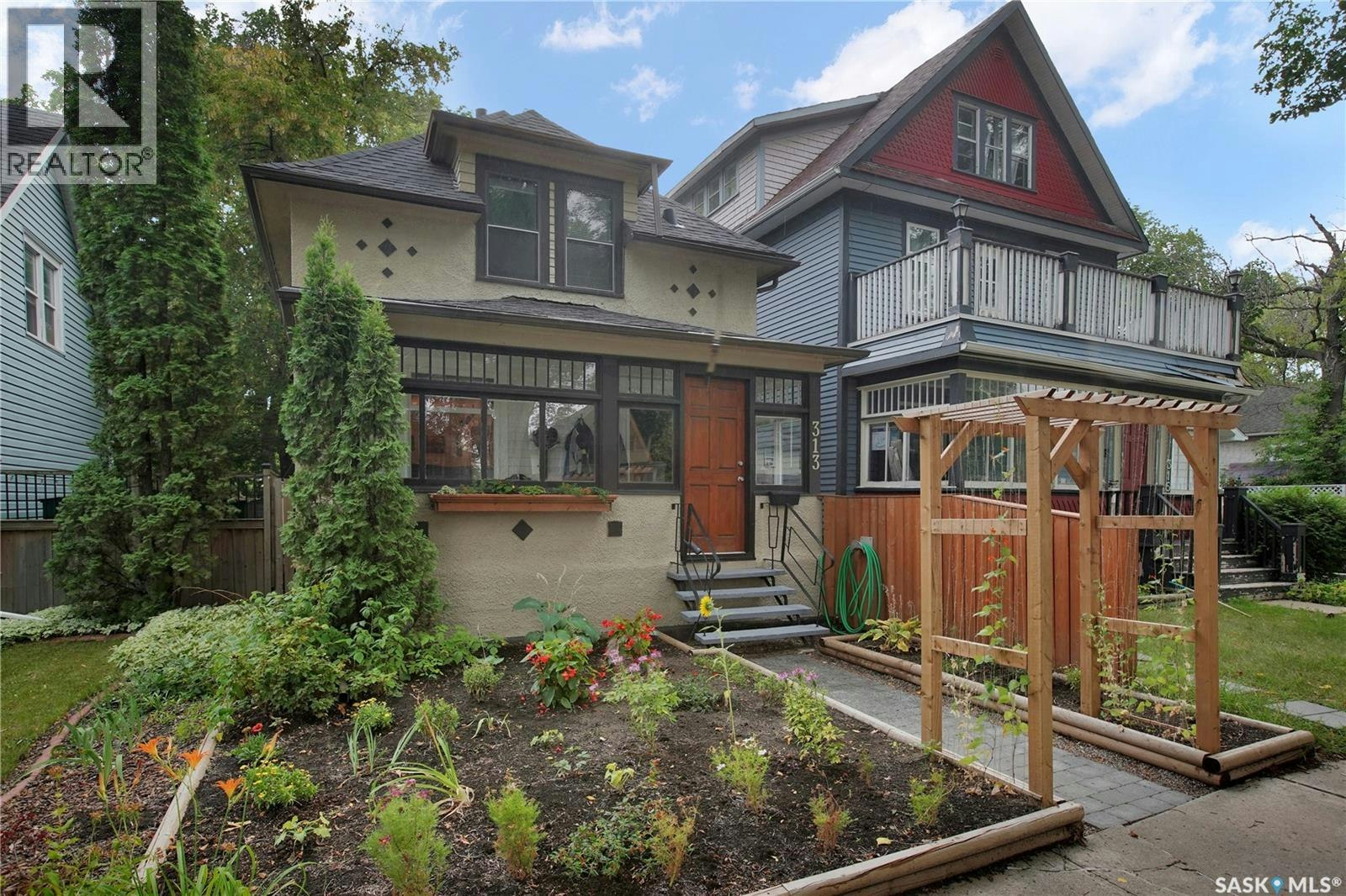 313 29th Street W, Saskatoon, SK, S7L 0M2