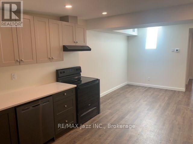 UPPER-16 Simcoe Street S, Oshawa, ON, L1H 4G2 - 7