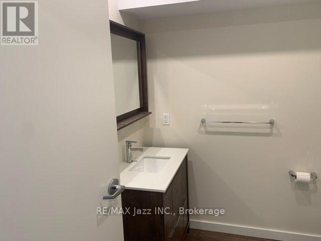 UPPER-16 Simcoe Street S, Oshawa, ON, L1H 4G2 - 6