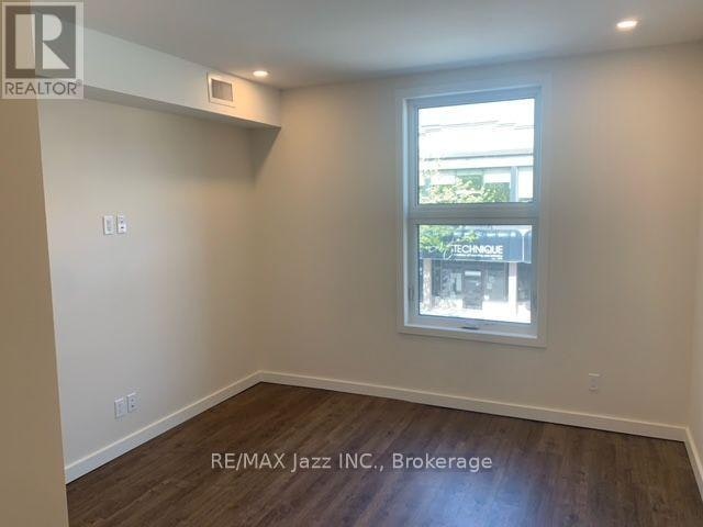 UPPER-16 Simcoe Street S, Oshawa, ON, L1H 4G2 - 3