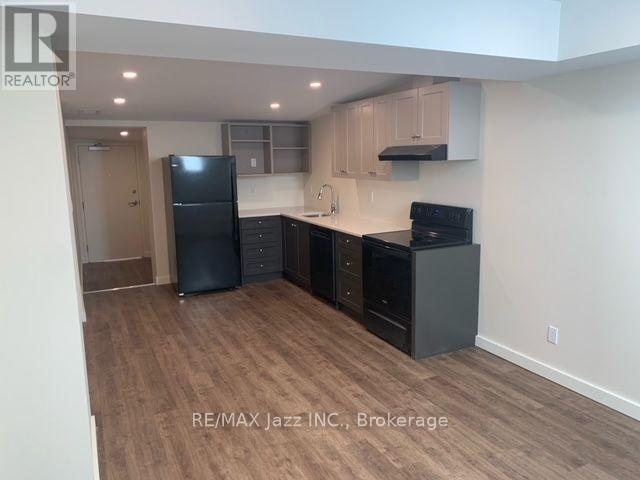UPPER-16 Simcoe Street S, Oshawa, ON, L1H 4G2