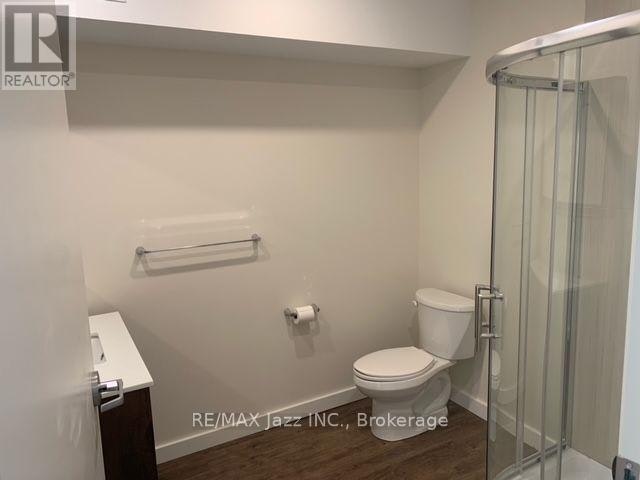 UPPER-16 Simcoe Street S, Oshawa, ON, L1H 4G2 - 5