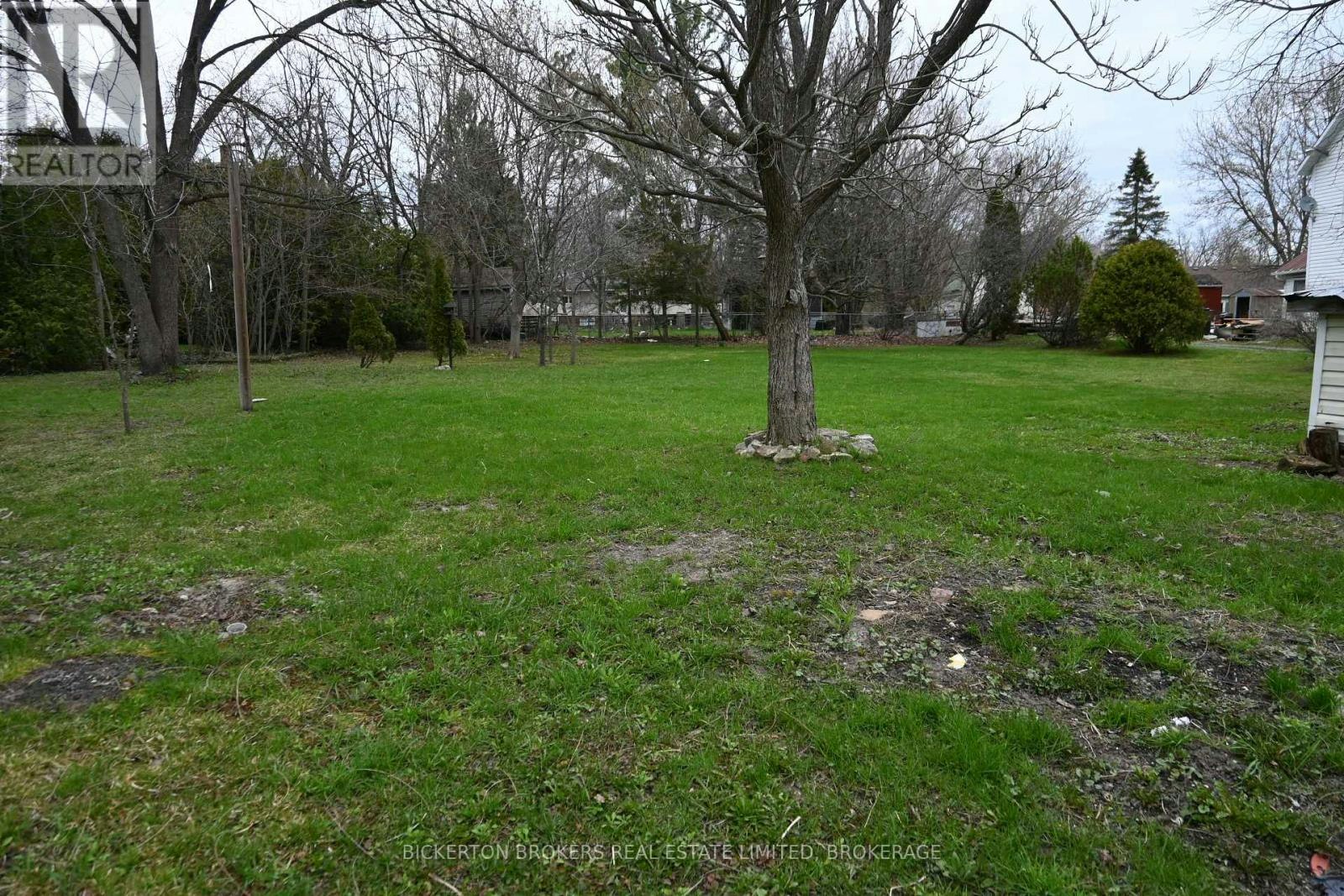 20 Grand Trunk Avenue, Leeds and the Thousand Islands, ON, K0E 1L0