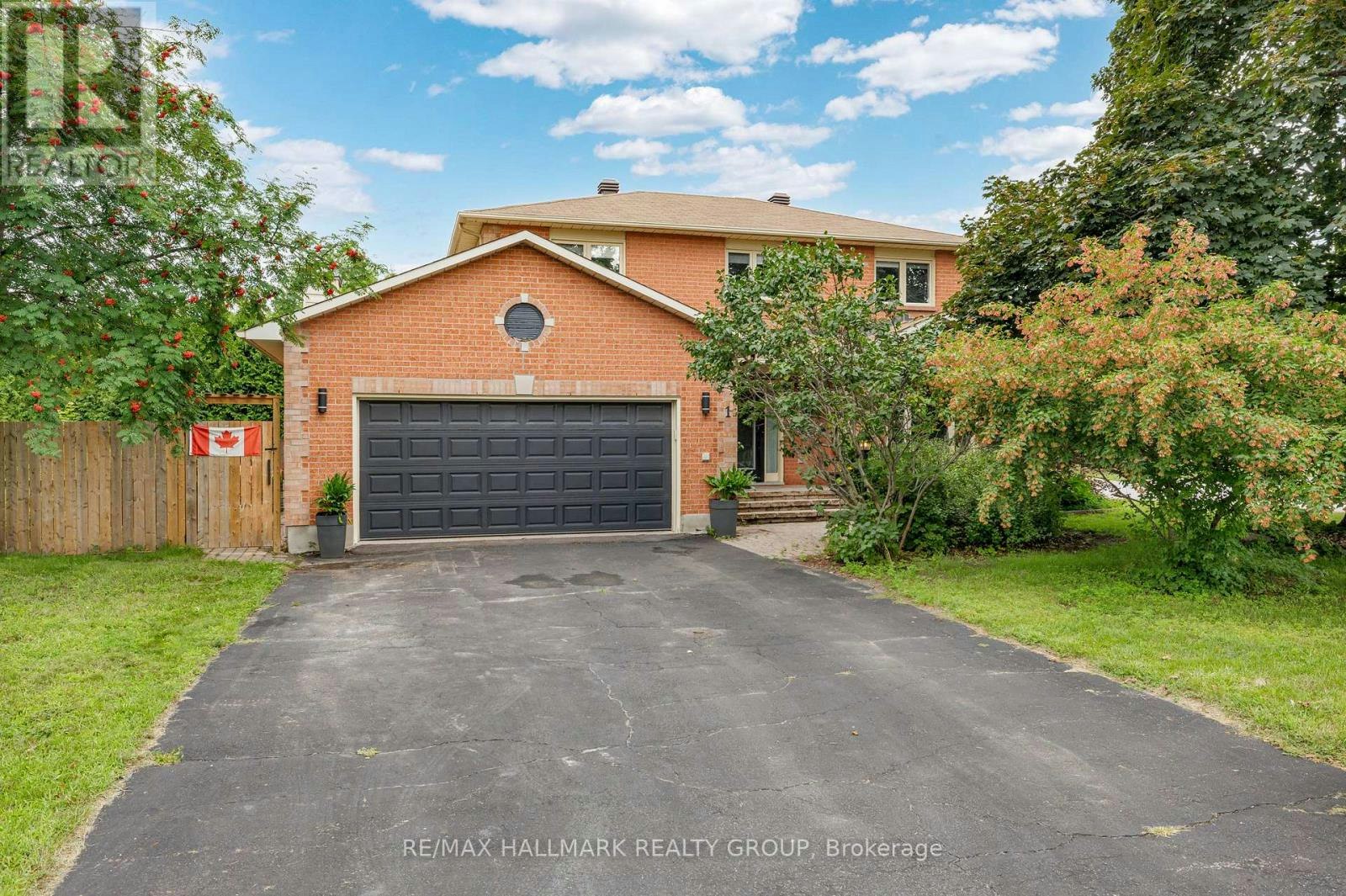 1 Hedgerow Lane, Ottawa, ON, K2S 1C9