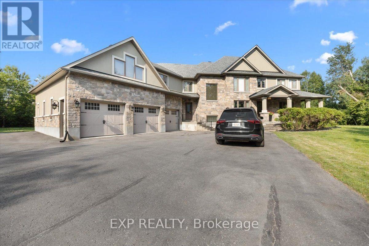 130 Ironstone Court, Ottawa, ON, K2S 0L4