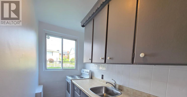 2-187 Bradley Avenue, Ottawa, ON, K1L 7E1 - 9