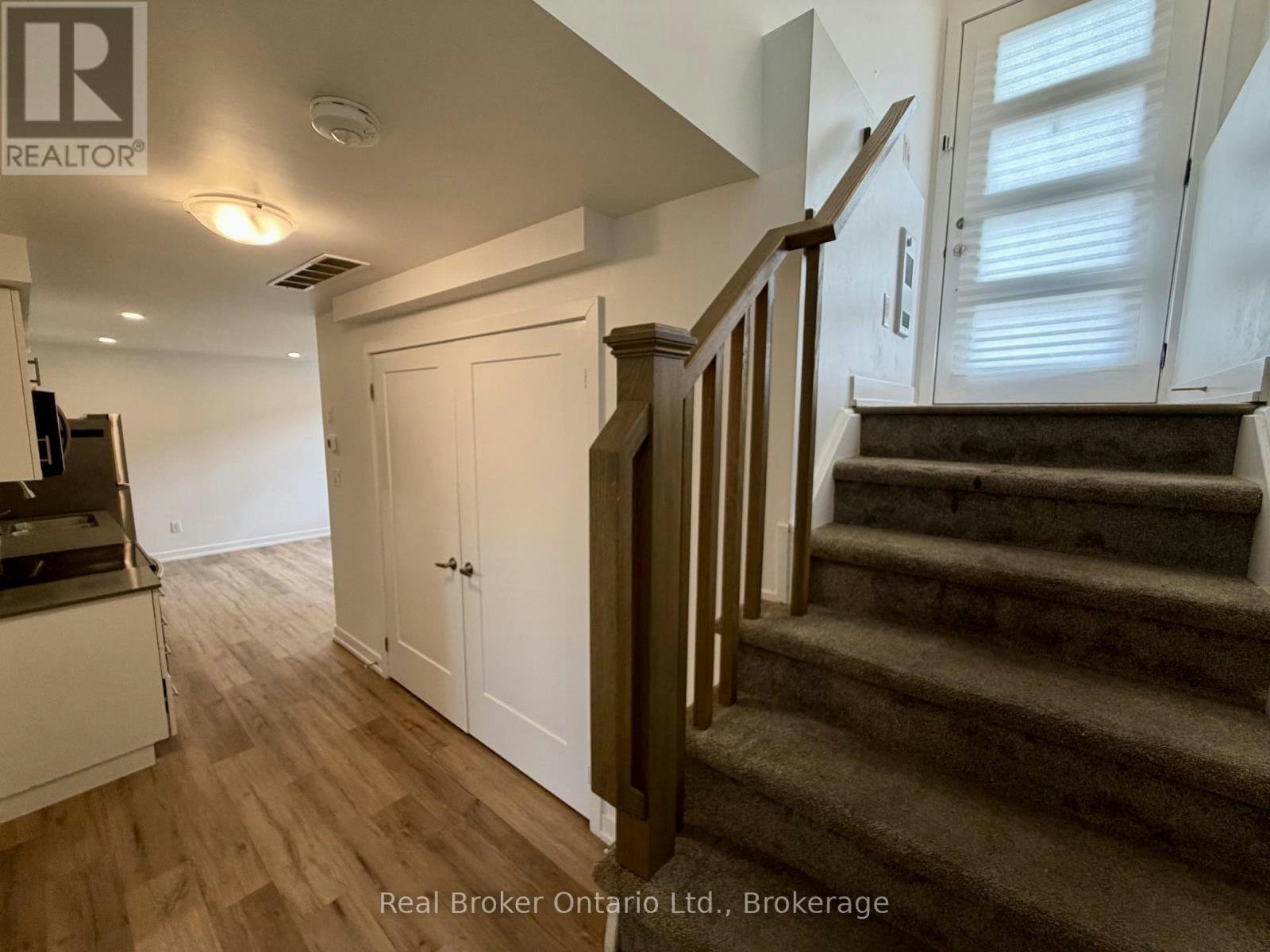 613-4263 Fourth Avenue, Niagara Falls, ON, L2E 0C2 - 3