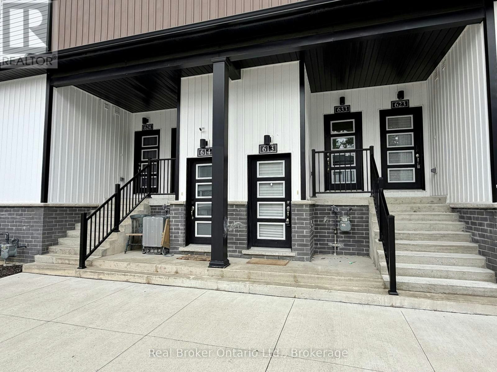 613-4263 Fourth Avenue, Niagara Falls, ON, L2E 0C2 - 2