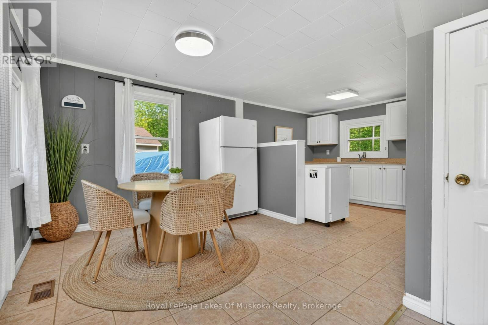 1018 Sniders Bay Road, Gravenhurst, ON, P1P 1R2 - 7