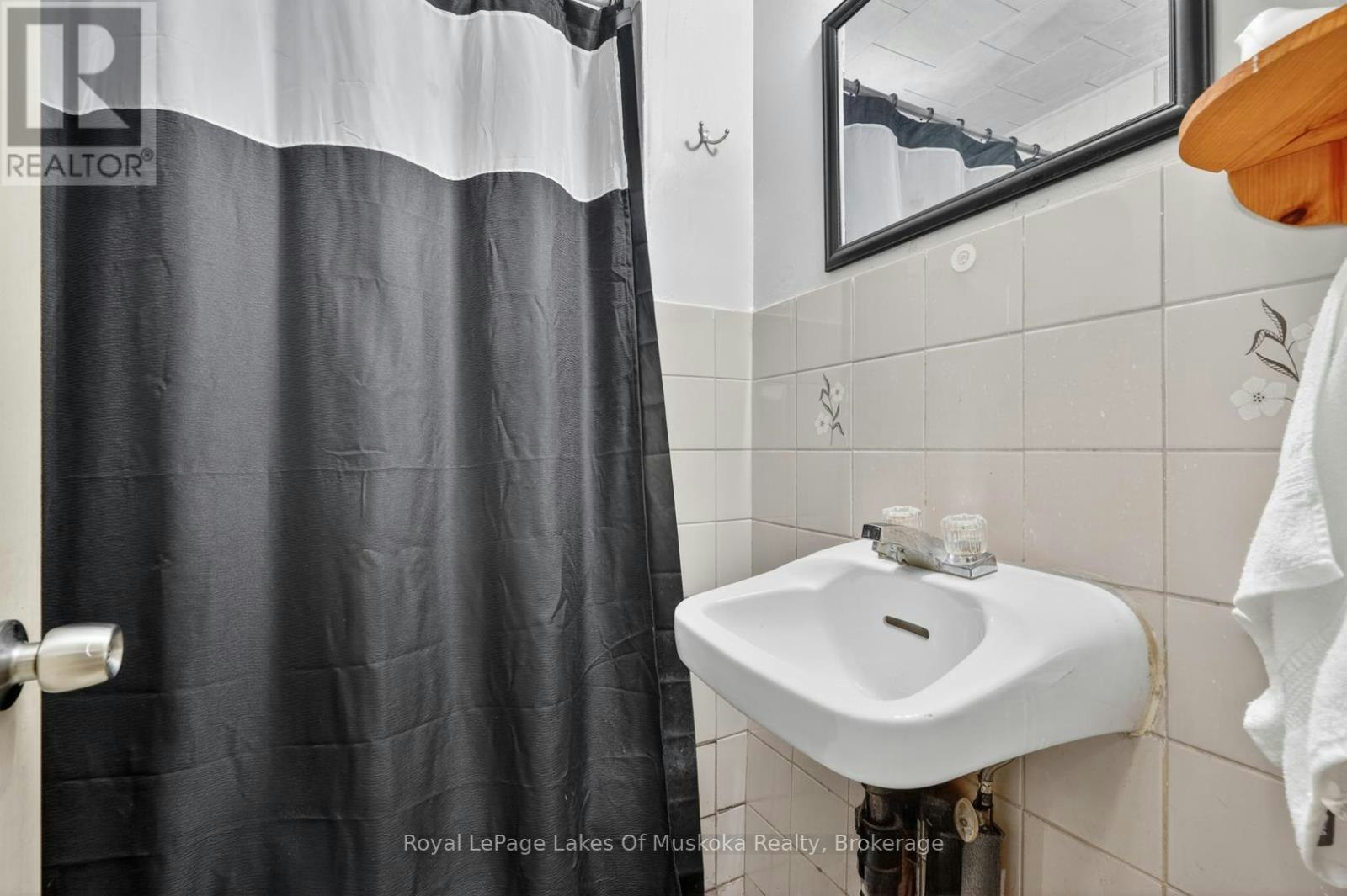 1018 Sniders Bay Road, Gravenhurst, ON, P1P 1R2 - 15