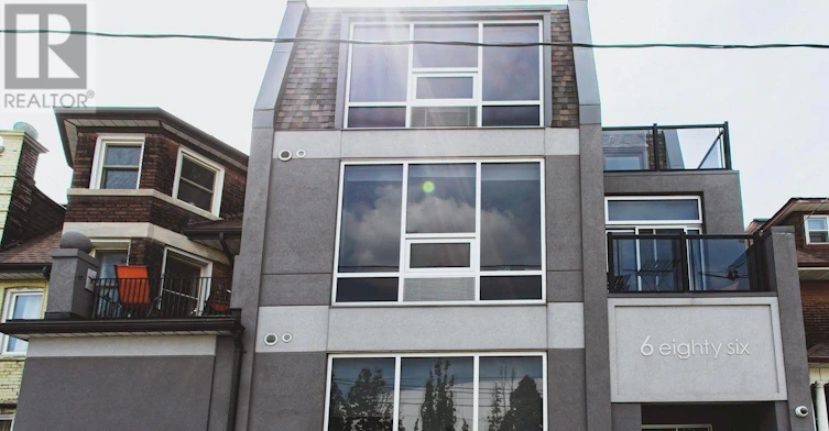 L06-686 Bathurst Street, Toronto, ON, M5S 2R3