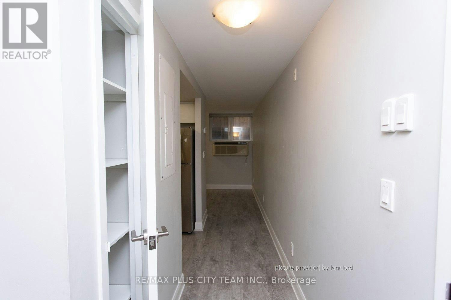 L06-686 Bathurst Street, Toronto, ON, M5S 2R3 - 6