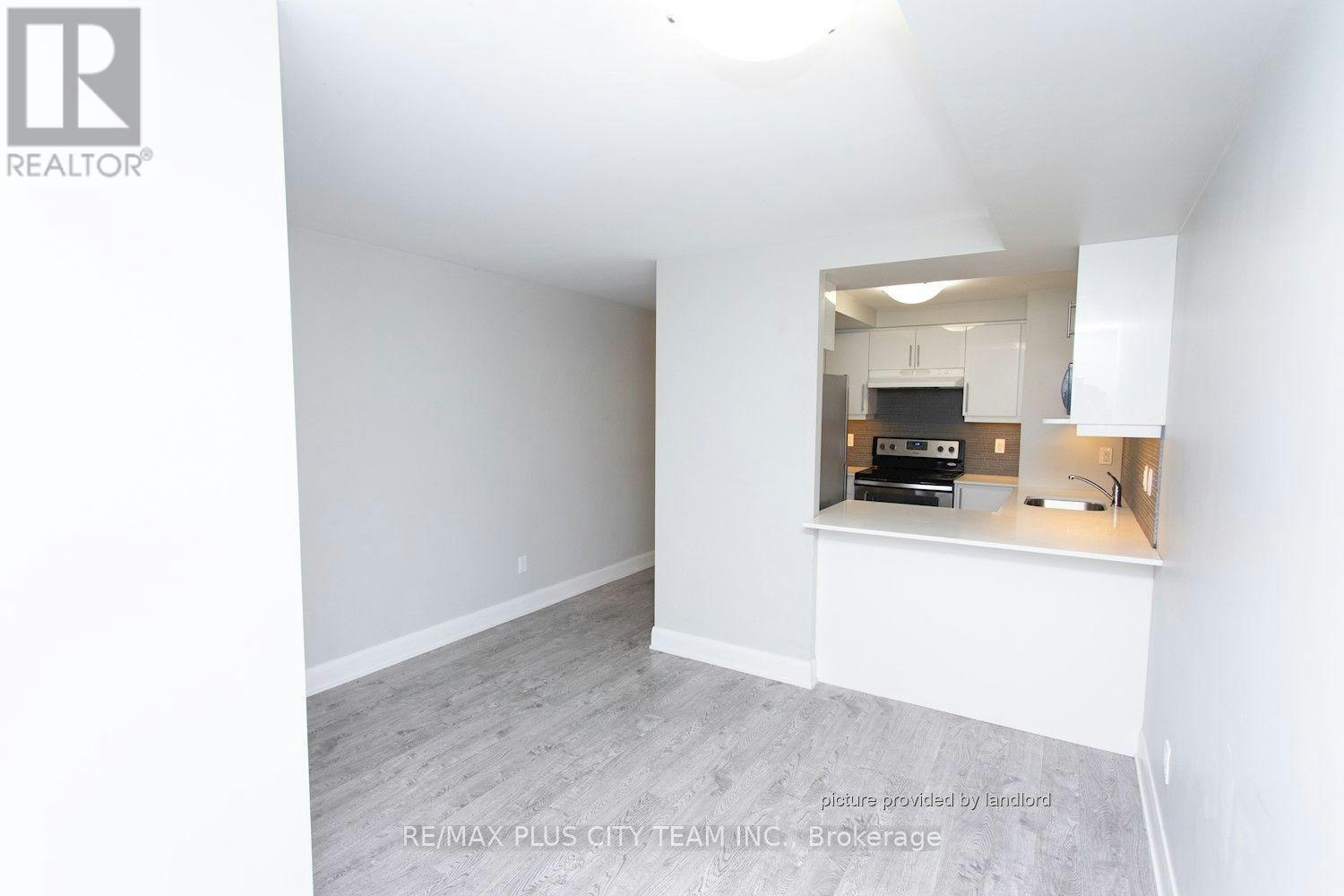 L06-686 Bathurst Street, Toronto, ON, M5S 2R3 - 3