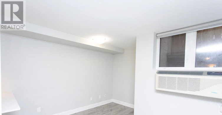 L06-686 Bathurst Street, Toronto, ON, M5S 2R3 - 2