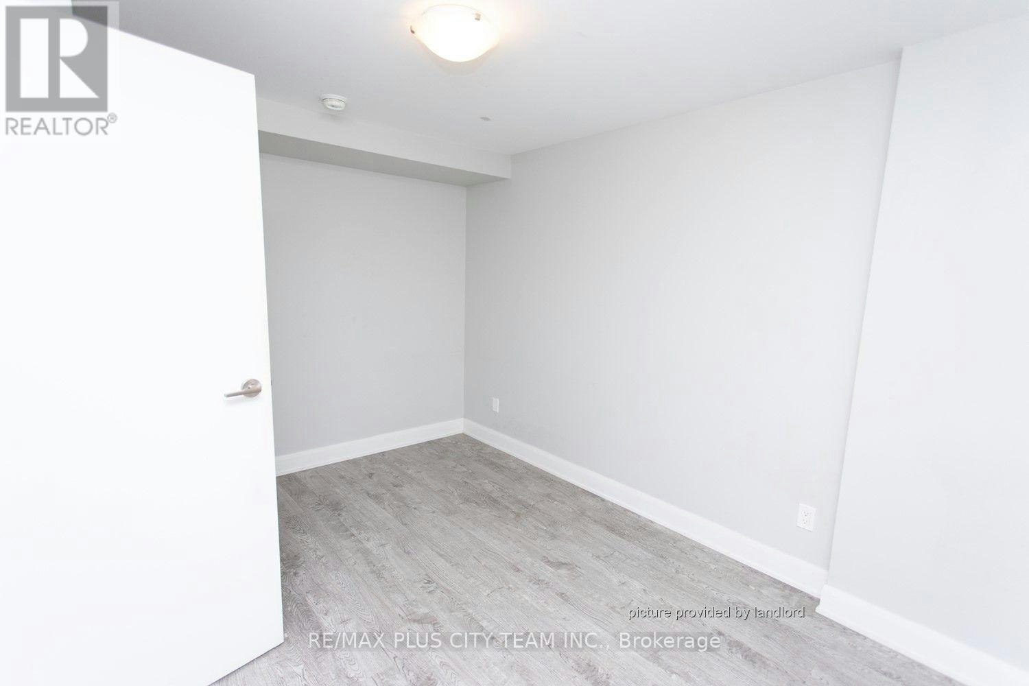 L06-686 Bathurst Street, Toronto, ON, M5S 2R3 - 7