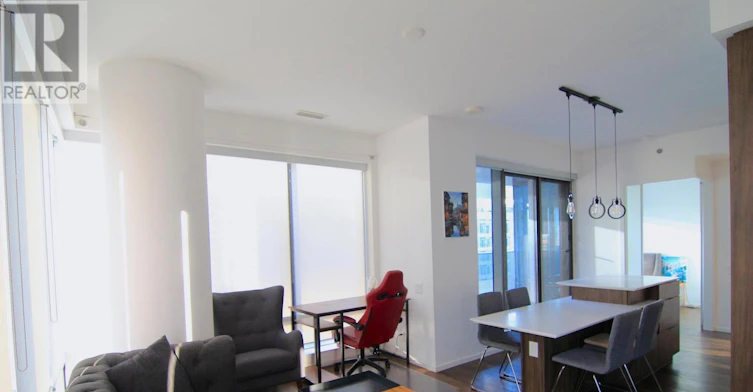 910-5 St Joseph Street, Toronto, ON, M4Y 0B6 - 14