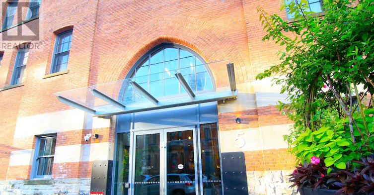 910-5 St Joseph Street, Toronto, ON, M4Y 0B6 - 2