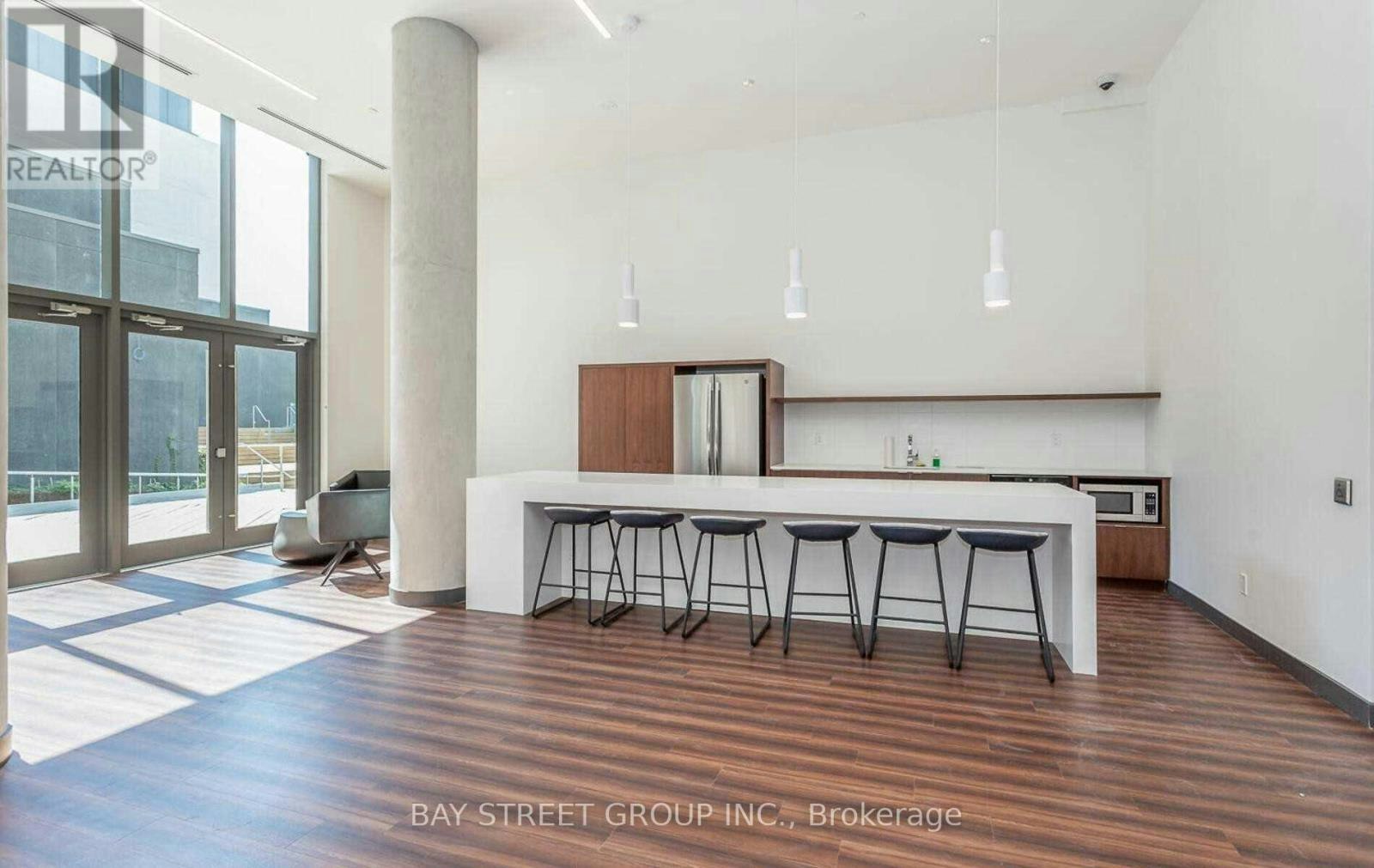 1010-120 Varna Drive, Toronto, ON, M6A 0B3 - 30