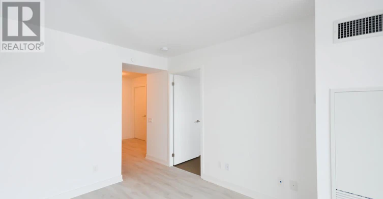 1010-120 Varna Drive, Toronto, ON, M6A 0B3 - 7
