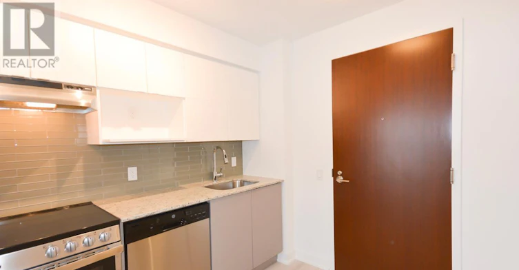 1010-120 Varna Drive, Toronto, ON, M6A 0B3 - 13