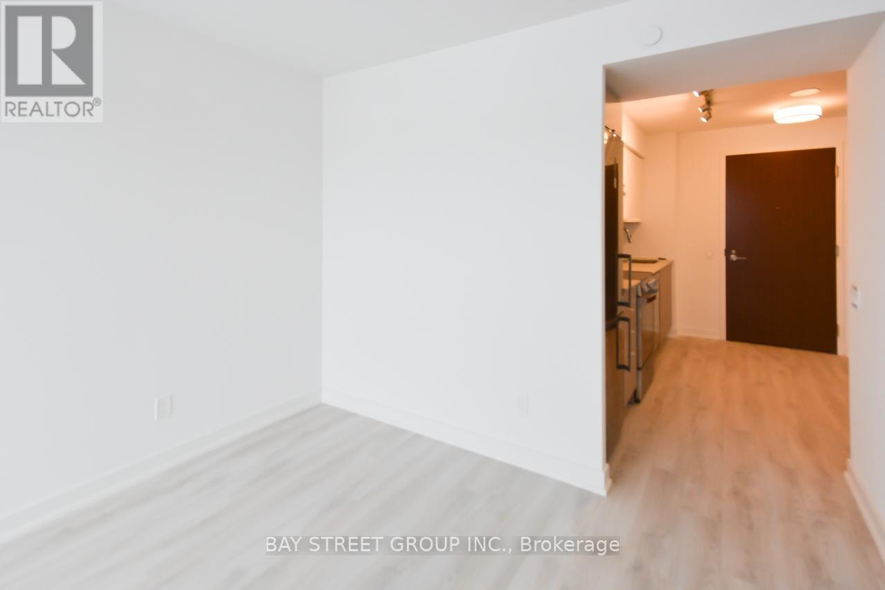 1010-120 Varna Drive, Toronto, ON, M6A 0B3 - 10