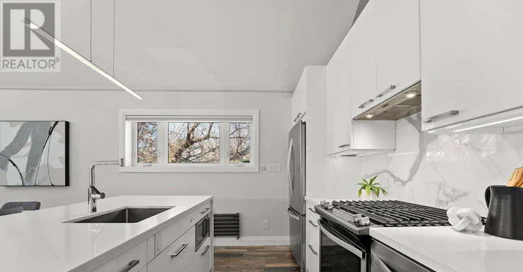 272 King Edward Avenue, Toronto, ON, M4C 0A8 - 5