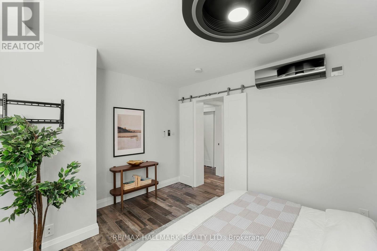 272 King Edward Avenue, Toronto, ON, M4C 0A8 - 17