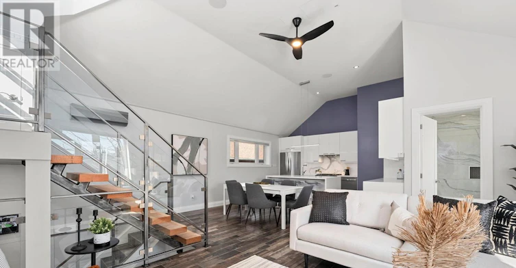 272 King Edward Avenue, Toronto, ON, M4C 0A8
