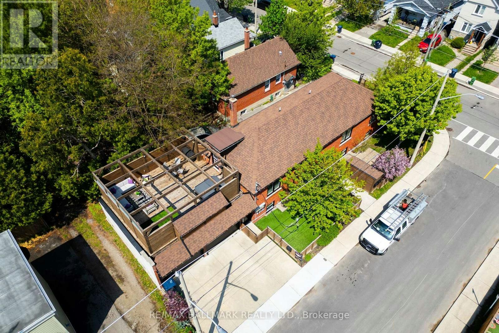 272 King Edward Avenue, Toronto, ON, M4C 0A8 - 23