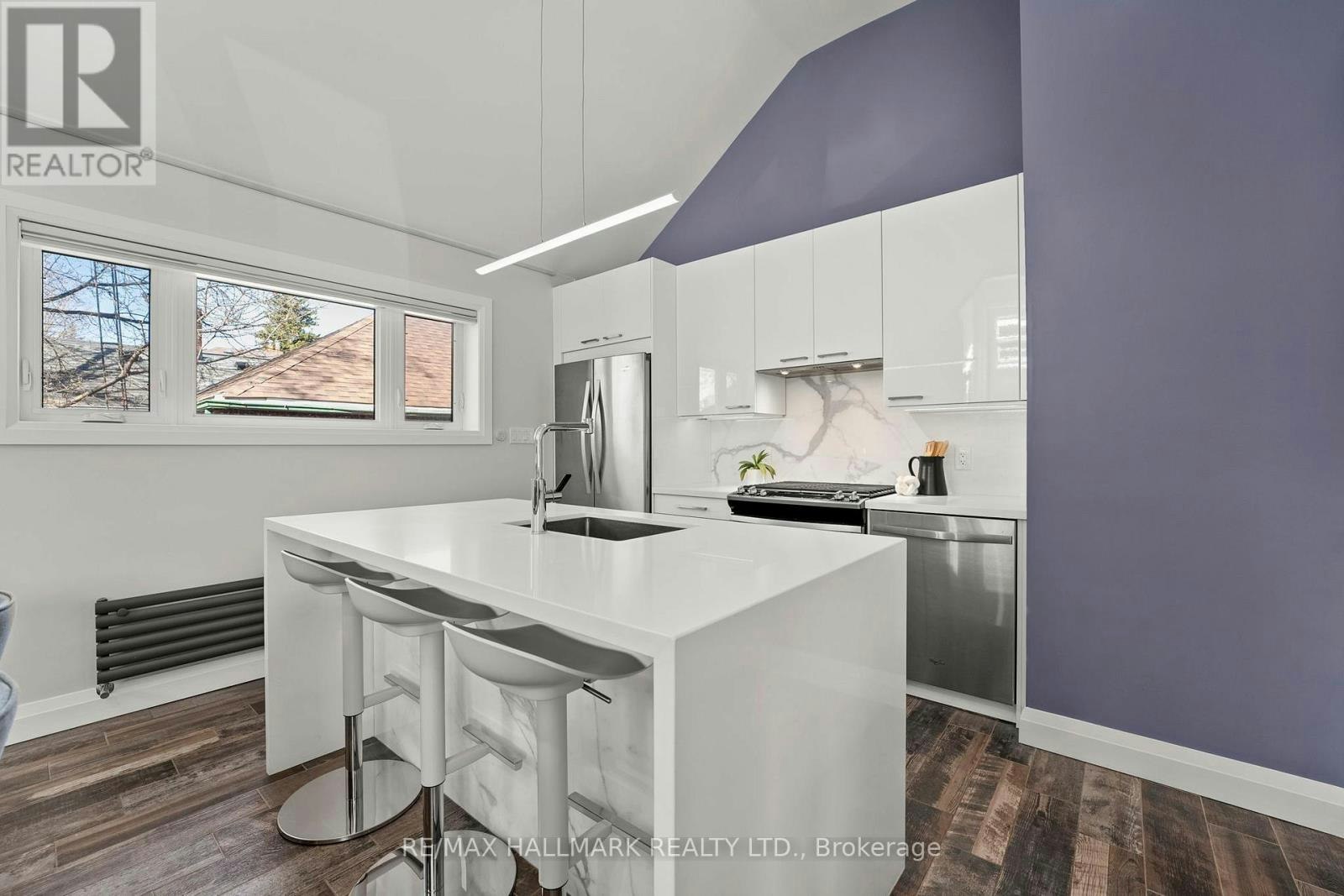 272 King Edward Avenue, Toronto, ON, M4C 0A8 - 4