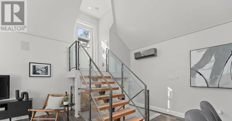 272 King Edward Avenue, Toronto, ON, M4C 0A8 - 19