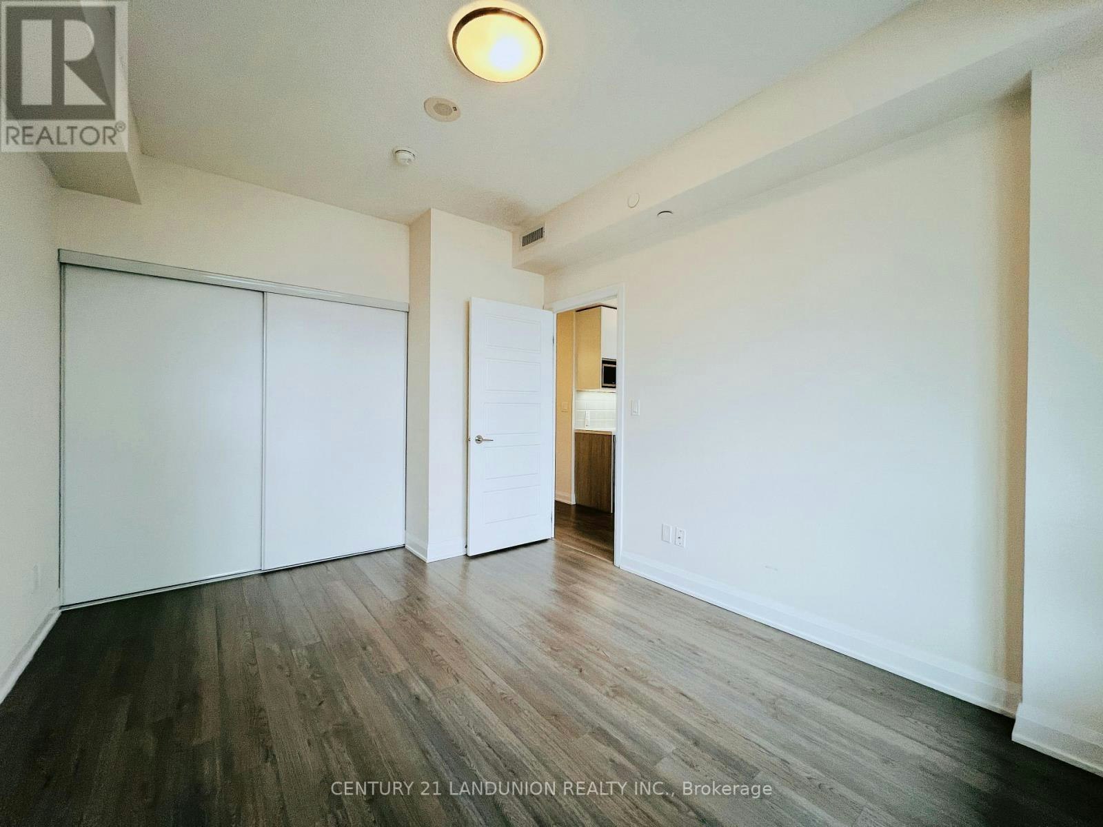 605-15 Water Walk Drive, Markham, ON, L6G 0G2 - 11