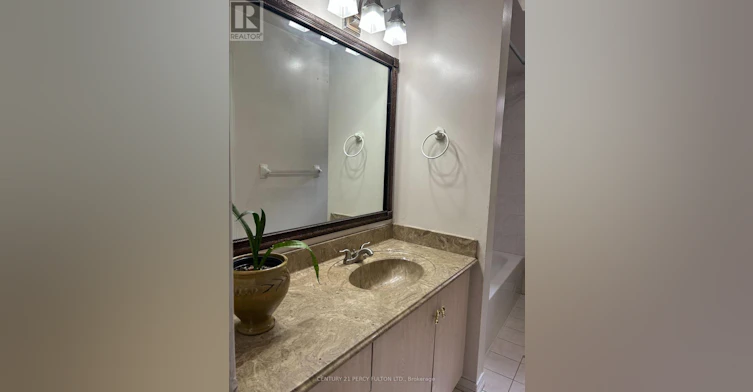13 Purdy Crescent, Toronto, ON, M9N 3X8 - 10
