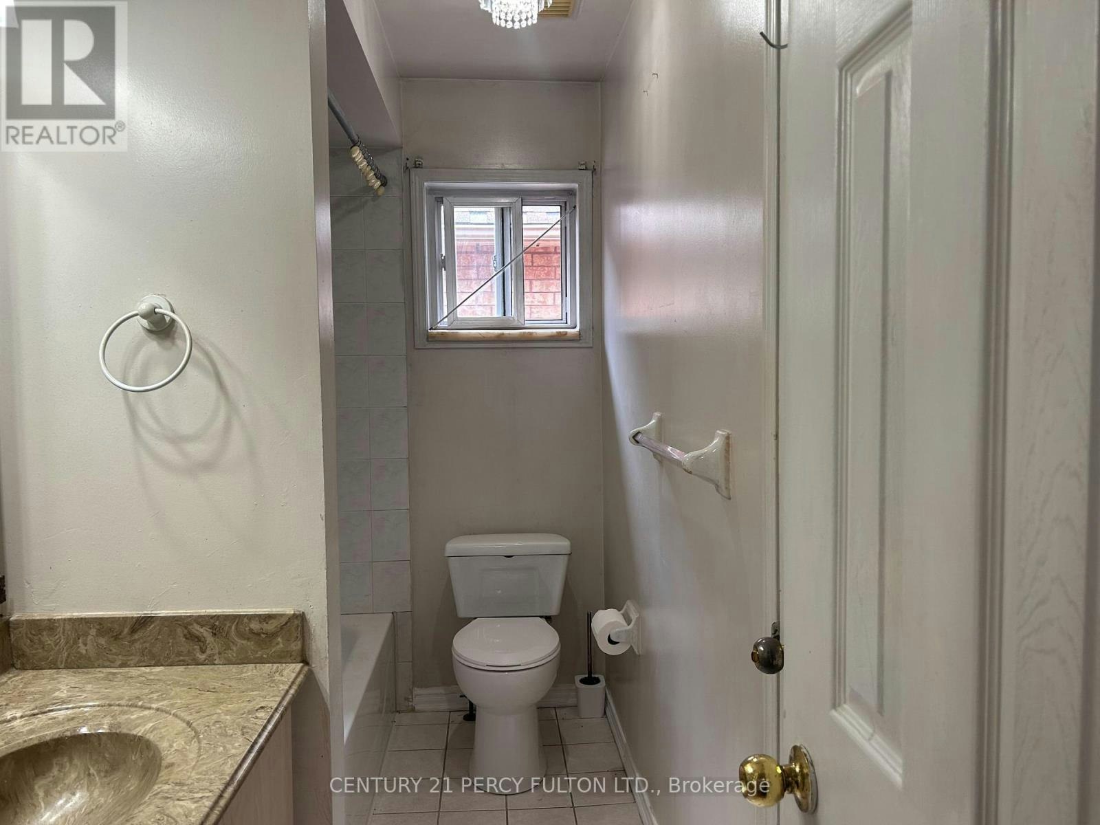 13 Purdy Crescent, Toronto, ON, M9N 3X8 - 11